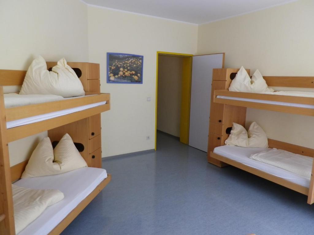 Jugend- Und Familiengaestehaus Klagenfurt Hostel Klagenfurt am Woerthersee Phòng bức ảnh